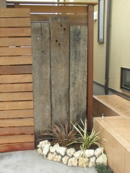 4.門柱周りです