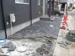 3.石張り施工中
