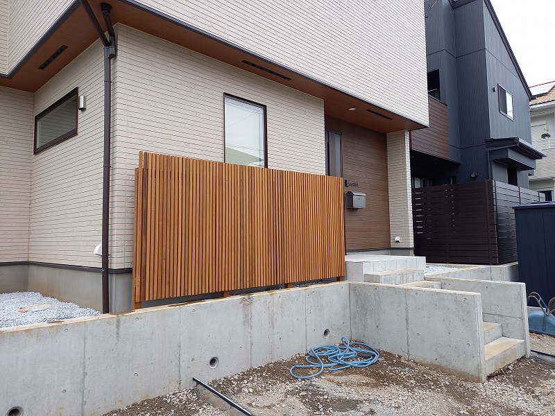 2.目隠しフェンス