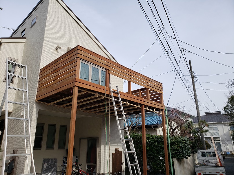 4.フェンス施工中